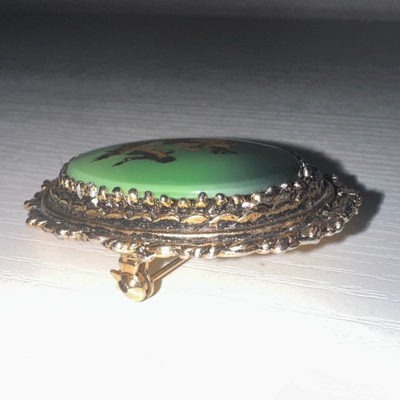 Vintage Courting Couple Brooch - Picture 7 of 11